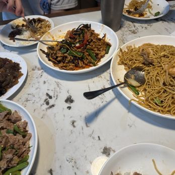 Red Chilli Noodle Star - Chow mein on the right, shredded pork with garlic near the top, and stir fried lamb on the left. Above it is the jellyfish - Noodles Near Me - Riverside, California Red Chilli Noodle Star - Chow mein on the right, shredded pork with garlic near the top, and stir fried lamb on the left. Above it is the jellyfish - Noodles Near Me - Riverside, California