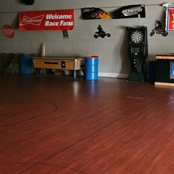 The Quonset Bar and Grill