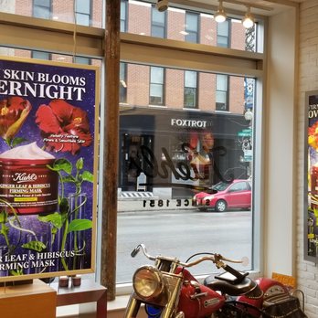 Kiehl's Since 1851 - Come to Kiehls Lincoln Park to see our Pan head and try the new gingerleaf and hibiscus overnight hydrating and firming mask! - Cosmetics & Beauty Supply Near Me - Chicago, Illinois