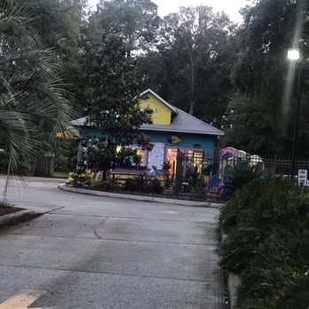 DeNucci's - Ice cream shop - Ice Cream & Frozen Yogurt Near Me - Fernandina Beach, Florida