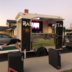 Rasta La Beasta Mobile Gym - Working out