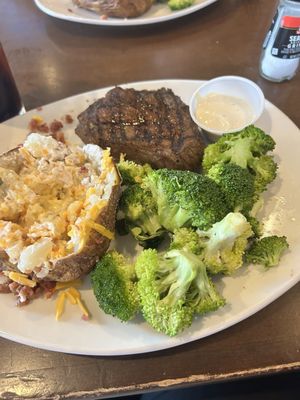 Aspen Creek Grill by null