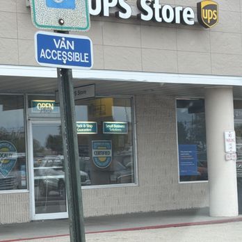 The UPS Store - Store front - Printing Services Near Me - Dubuque, Iowa The UPS Store - Store front - Printing Services Near Me - Dubuque, Iowa