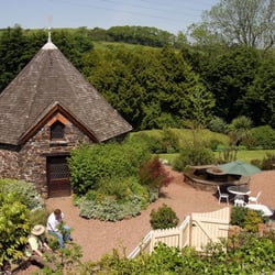 Arundell Arms Hotel and Restaurant - The hotel has a wonderful private and peaceful garden
