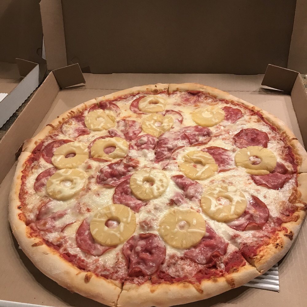 Fratelli's Pizza Parlor - The Halo--an excellent version of Hawaiian! - Salad Near Me - Redding, California