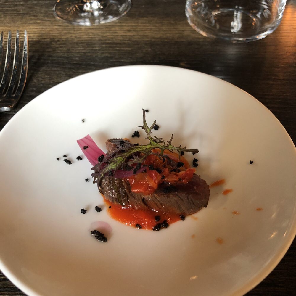 L'Octave - Mise en bouche. Seized beef with a chimichuri sauce - French Near Me - Lyon, 69 L'Octave - Mise en bouche. Seized beef with a chimichuri sauce - French Near Me - Lyon, 69
