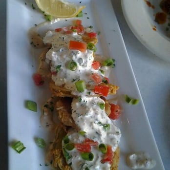 Half Shell Oyster House - Fried green tomatoes and crab cakes - Seafood Near Me - Biloxi, Mississippi