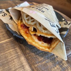 Black Sheep Coffee - Classic Norwegian Waffle