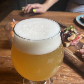 Brighton Bodega - The beer - Cocktail Bars Near Me - Brighton, Massachusetts