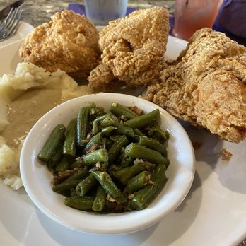 Purple Poulet - Fried chicken dinner - Southern Near Me - Newport, Kentucky Purple Poulet - Fried chicken dinner - Southern Near Me - Newport, Kentucky
