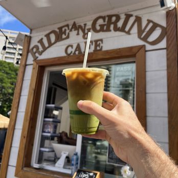 Ride and Grind Cafe - Matcha latte - Breakfast & Brunch Near Me - Honolulu, Hawaii
