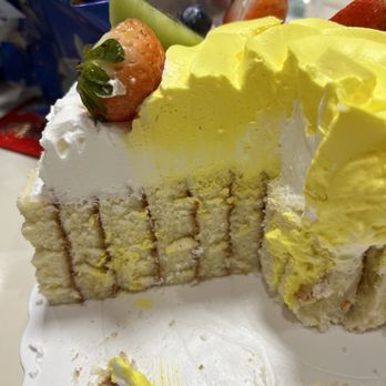 85°C Bakery Cafe-Daly City - Inside of lemon cake - Coffee & Tea Near Me - Daly City, California 85°C Bakery Cafe-Daly City - Inside of lemon cake - Coffee & Tea Near Me - Daly City, California