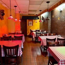 La Cosinita Mexican Cafe - Inside