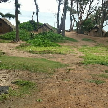 Malaekahana Beach Campground - The "grass shacks" along the beach. - Campgrounds Near Me - Kahuku, Hawaii Malaekahana Beach Campground - The "grass shacks" along the beach. - Campgrounds Near Me - Kahuku, Hawaii
