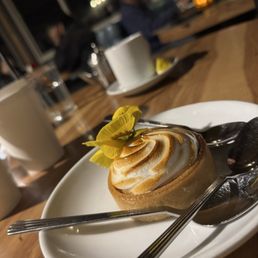 Lemon meringue tart Lemon meringue tart