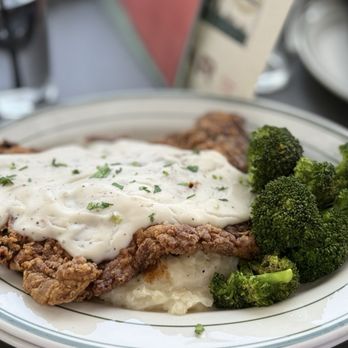 Union Bear Brewing - McKinney - Chicken fried ribeye - Brewpubs Near Me - McKinney, Texas Union Bear Brewing - McKinney - Chicken fried ribeye - Brewpubs Near Me - McKinney, Texas