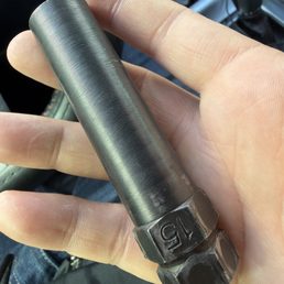 Don't forget your Wheel locks cuz they will forget to give them back to you since I've been coming here they forget like four times lol Don't forget your Wheel locks cuz they will forget to give them back to you since I've been coming here they forget like four times lol