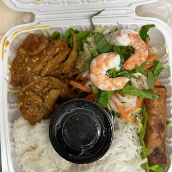 Diem 99 Cafe - #50 Lemon Grass Chicken and Spring Rolls Combo - Vietnamese Near Me - Honolulu, Hawaii
