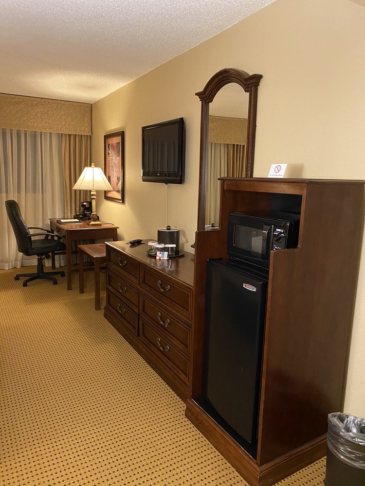 CLARION INN 38 Photos & 15 Reviews 1911 E Kansas Ave, Garden City