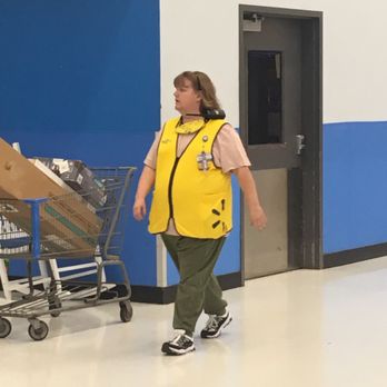 Walmart Supercenter - Staff not wearing masks - Department Stores Near Me - Avon, Indiana Walmart Supercenter - Staff not wearing masks - Department Stores Near Me - Avon, Indiana