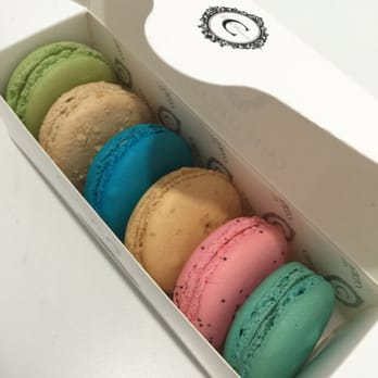 Caffe Concerto - Pistachio, almond roca, blueberry white chocolate, salted caramel, strawberry cheesecake, teal - Pizza Near Me - Los Angeles, California