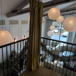 Elliott's - Xmas decor