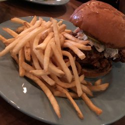 Classic chicken burger