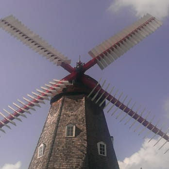 Danish Windmill Gift Shop - Gift Shops Near Me - Elk Horn, Iowa