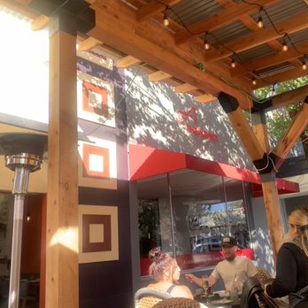 Guiso Latin Fusion - Outside patio for lunch - Latin American Near Me - Healdsburg, California Guiso Latin Fusion - Outside patio for lunch - Latin American Near Me - Healdsburg, California