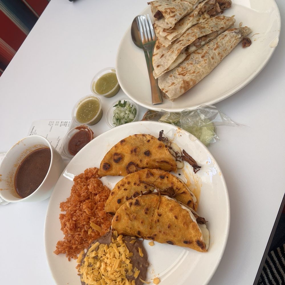 Tacos Los Salazares - Birria tacos and chicken quesadilla - Mexican Near Me - Hesperia, California Tacos Los Salazares - Birria tacos and chicken quesadilla - Mexican Near Me - Hesperia, California