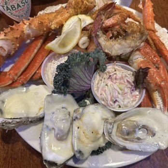 Spondivits - Deluxe seafood platter - Seafood Near Me - East Point, Georgia