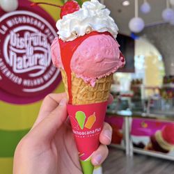 La Michoacana Plus - Tulare - Helado de fresa