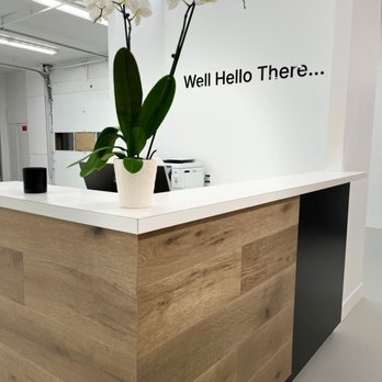 LINQ Flooring - a well hello there reception desk - Flooring Near Me - Vernon, British Columbia LINQ Flooring - a well hello there reception desk - Flooring Near Me - Vernon, British Columbia