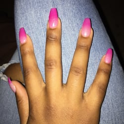 Ga Nails - Gel mood polish ! Turns glitter white when hot and pink in the cold !