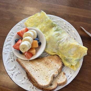 Huntley's Place - Grilled chicken with spinach omelette with wheat toast and a side of fruit. - Breakfast & Brunch Near Me - Virginia Beach, Virginia Huntley's Place - Grilled chicken with spinach omelette with wheat toast and a side of fruit. - Breakfast & Brunch Near Me - Virginia Beach, Virginia
