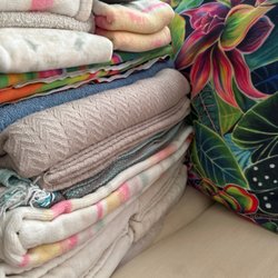 The Laundry Lady Kauai - Laundry stack