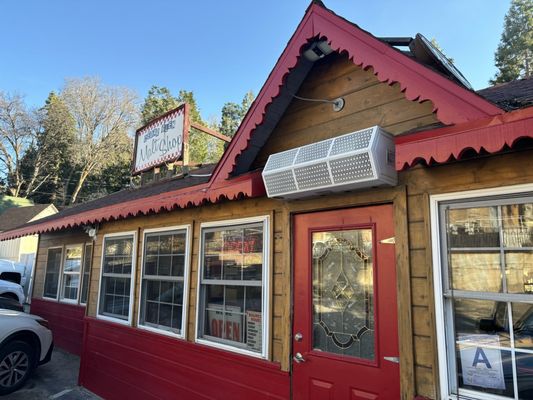 Cedar Glen Malt Shop by null