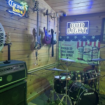 Mescal Bar & Grill - Ready to rock - American Near Me - Benson, Arizona