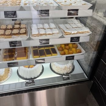 Juanca's Bakery - dessert display - Bakeries Near Me - Cape Coral, Florida