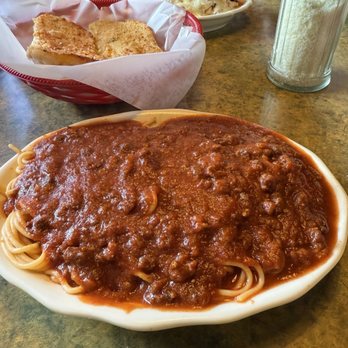 Vince's Spaghetti - Spaghetti half order - Italian Near Me - Rancho Cucamonga, California Vince's Spaghetti - Spaghetti half order - Italian Near Me - Rancho Cucamonga, California
