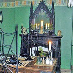 Bats & Broomsticks - Dining room