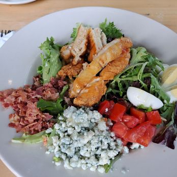 Miamiville Trailyard - Cobb salad - American Near Me - Miamiville, Ohio Miamiville Trailyard - Cobb salad - American Near Me - Miamiville, Ohio