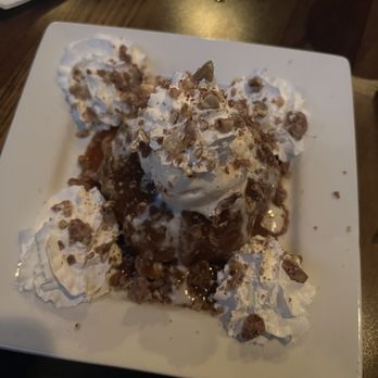 The Bar - Toffee butter cake - Sports Bars Near Me - Las Vegas, Nevada The Bar - Toffee butter cake - Sports Bars Near Me - Las Vegas, Nevada