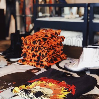 La Ree Boutique - Women's Clothing Near Me - Bellevue, Washington La Ree Boutique - Women's Clothing Near Me - Bellevue, Washington