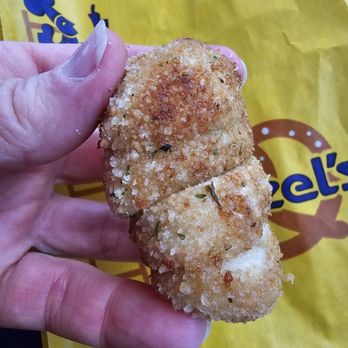 Wetzel's Pretzels - Pretzels Near Me - Camarillo, California Wetzel's Pretzels - Pretzels Near Me - Camarillo, California