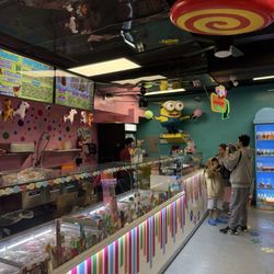 Boo’s Treasures - Ice cream bar