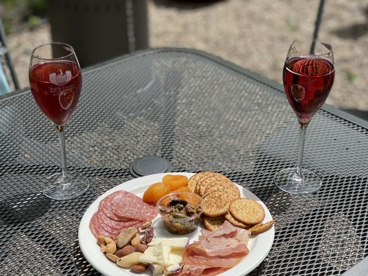 Mousse Sparkling Wine Co. by null