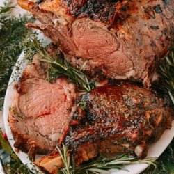 Platinum Creations Catering & Events - Herb crusted prime rib