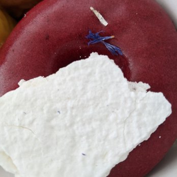 Fan-Fan Doughnuts - Donna - Donuts Near Me - Brooklyn, New York