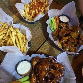 Scruffy Duffy's - food - Sports Bars Near Me - New York, New York Scruffy Duffy's - food - Sports Bars Near Me - New York, New York